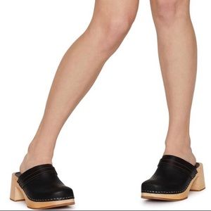 Swedish Hasbeens Dagny Clogs (sz 38)